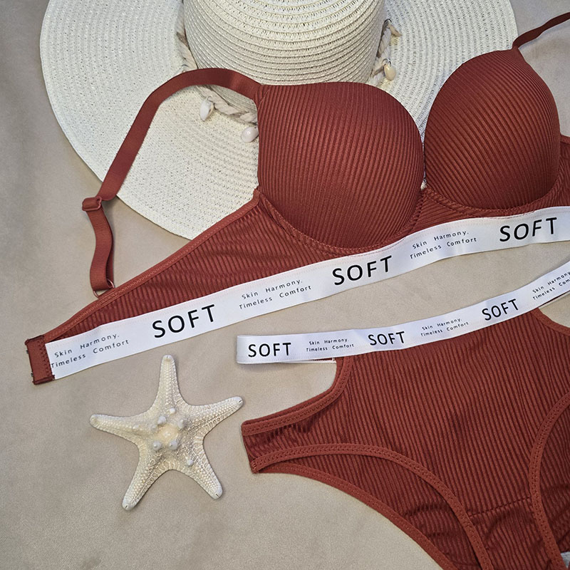 ست لباس زیر زنانه Soft سوتین فنردار و شورت اسلیپ