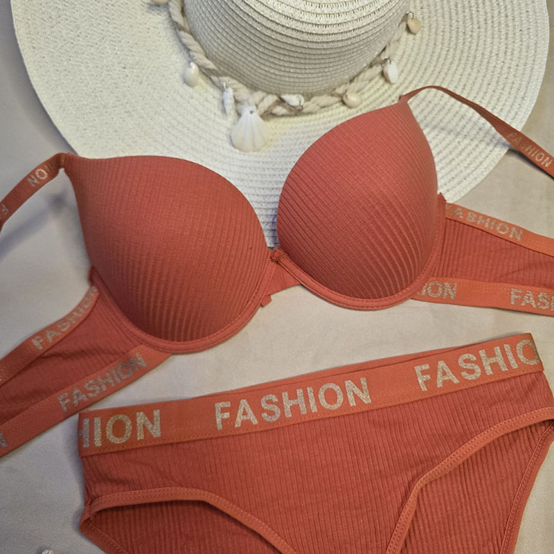 ست سوتین و شورت کبریتی زنانه وارداتی مدل Fashion