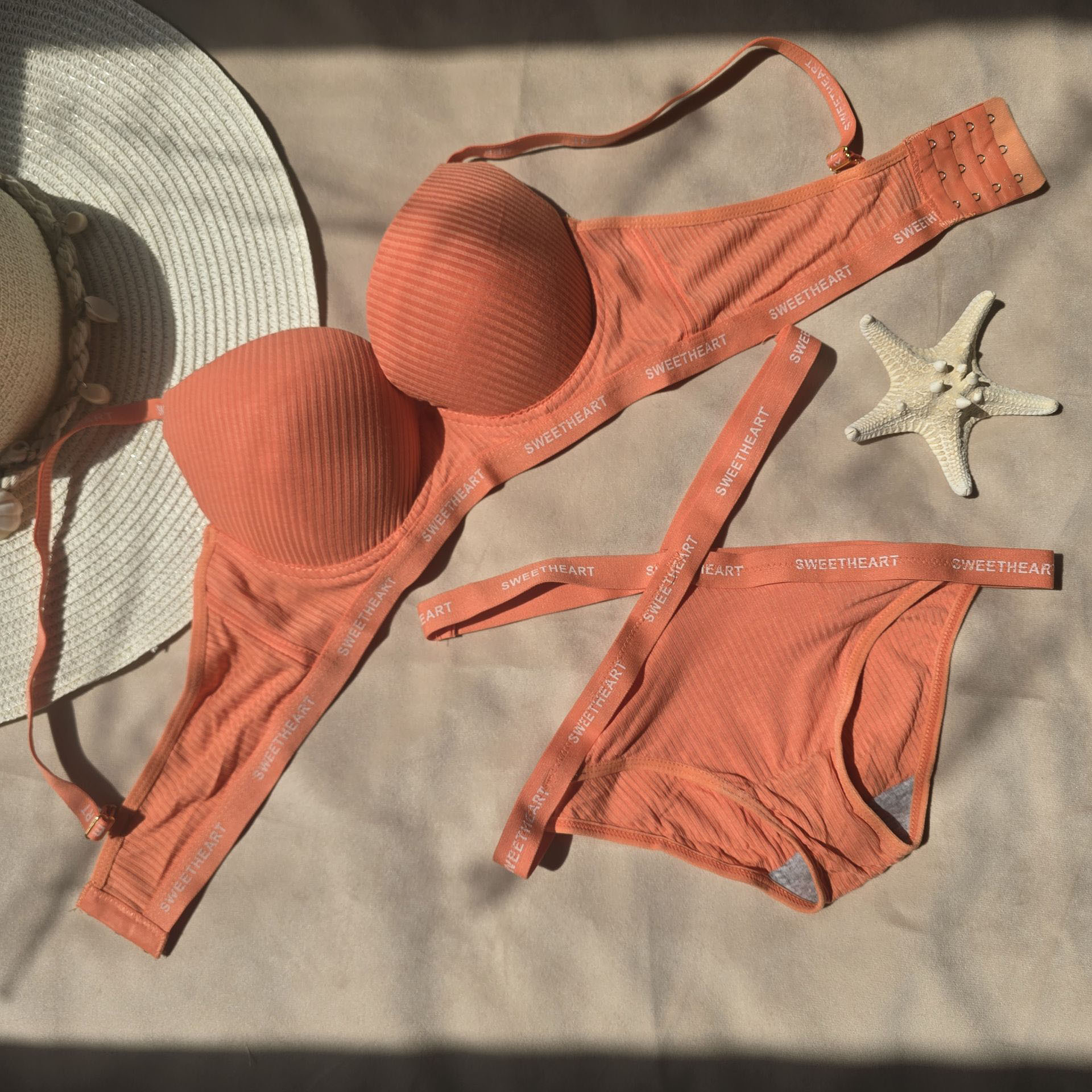  ست لباس زیر زنانه Sweetheart مدل کبریتی با شورت کش ضربدری 